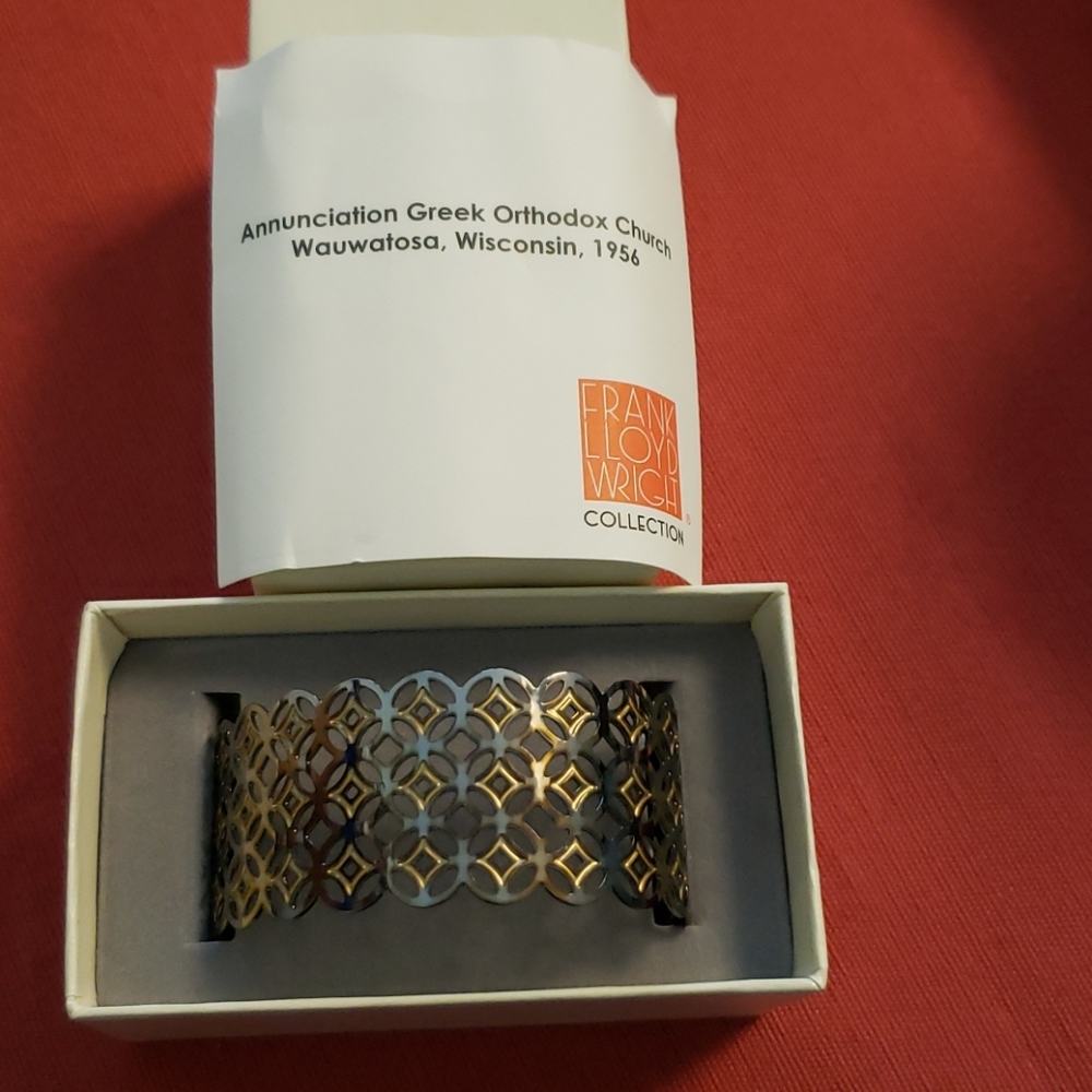 FLW GREEK CUFF BRACLET